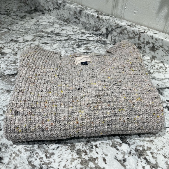 Universal Thread sweater - Picture 3 of 11